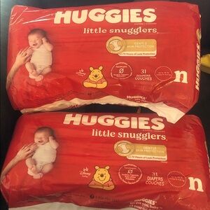 Huggies Little Snugglers Diapers - Red